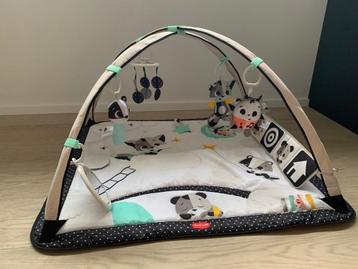 Tiny love speelmat black & white gymini beschikbaar voor biedingen