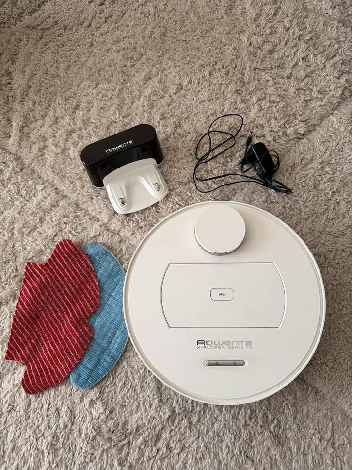 Robotstofzuiger Rowenta x-plorer serie 75 met dweilfunctie, Elektronische apparatuur, Stofzuigers, Gebruikt, Stofzuiger, Reservoir