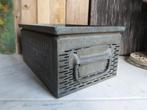 Leuk vintage industriele metalen bak, Ophalen of Verzenden