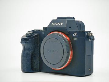 Sony A7 ii with kit lens and vertical battery grip  beschikbaar voor biedingen