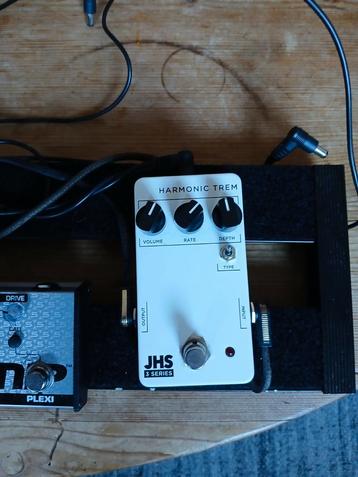 JHS Harmonic Tremolo  beschikbaar voor biedingen