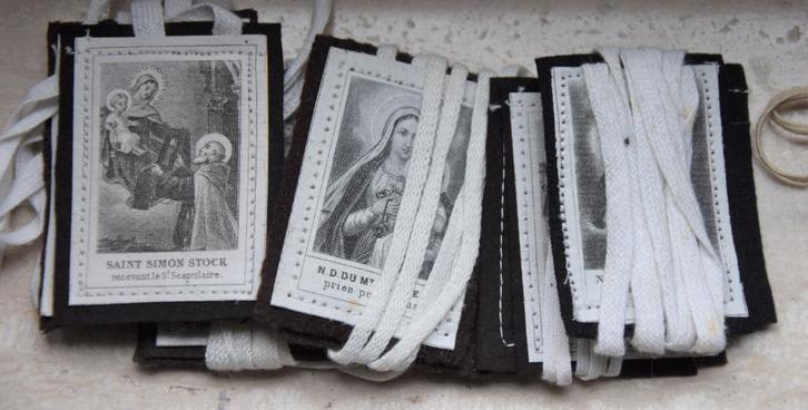 scapulier, Verzamelen, Religie, Zo goed als nieuw, Christendom | Katholiek, Overige typen, Verzenden