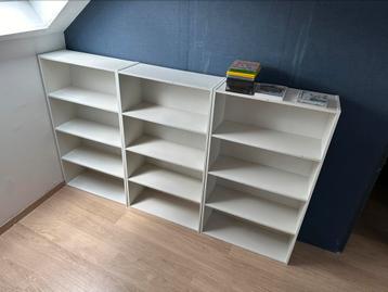 gratis boekenkasten beschikbaar voor biedingen