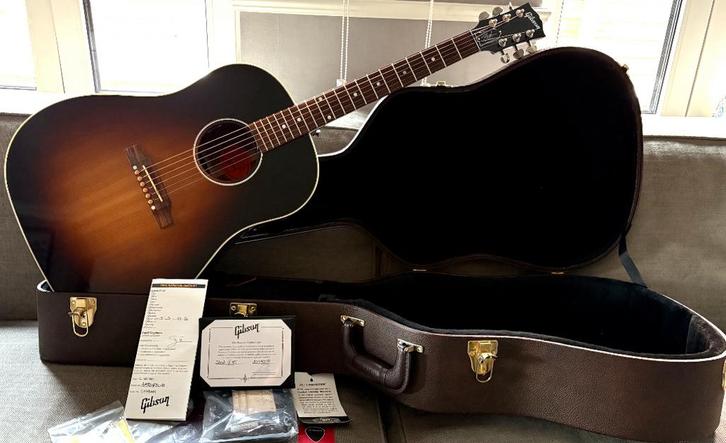 Gibson j45 Sash, Muziek en Instrumenten, Snaarinstrumenten | Gitaren | Akoestisch, Zo goed als nieuw, Ophalen