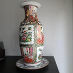 Prachtige Chinese vaas met bijpassend onderbord, Antiek en Kunst, Ophalen