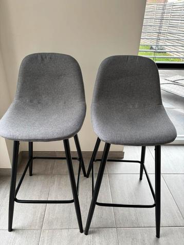 Barstoelen beschikbaar voor biedingen