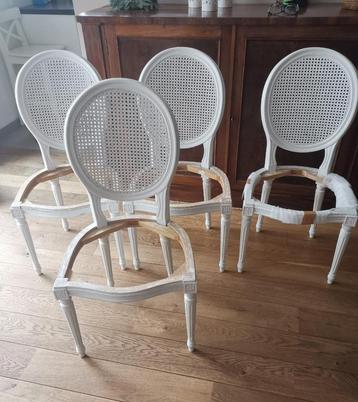 5 chaises médaillon - A restaurer