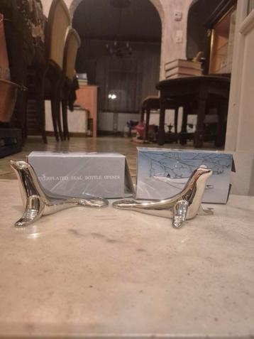 Set van 2 vintage flesopeners in de vorm van een zeeleeuw. beschikbaar voor biedingen