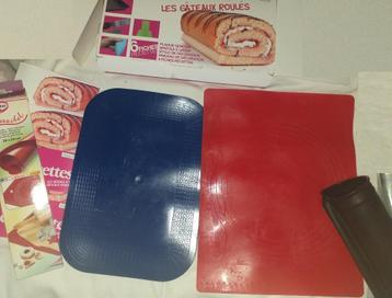 Set van bakmat voor biscuitgebak + broodjes beschikbaar voor biedingen