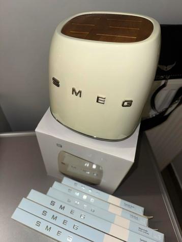 Smeg bloc crème avec couteau beschikbaar voor biedingen