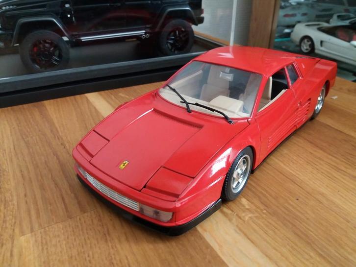 Burago 1/18 Ferrari Testarossa Rood, Hobby en Vrije tijd, Modelauto's | 1:18, Zo goed als nieuw, Auto, Burago, Ophalen of Verzenden