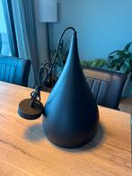Mooie hanglamp zwart mat en goudkleurig aan de binnenkant, Huis en Inrichting, 50 tot 75 cm, Ophalen of Verzenden, Zo goed als nieuw