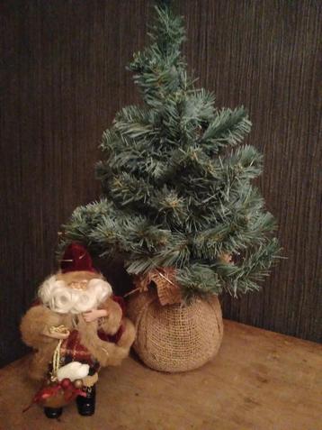 kerstboom met vintage hanger kerstman beschikbaar voor biedingen