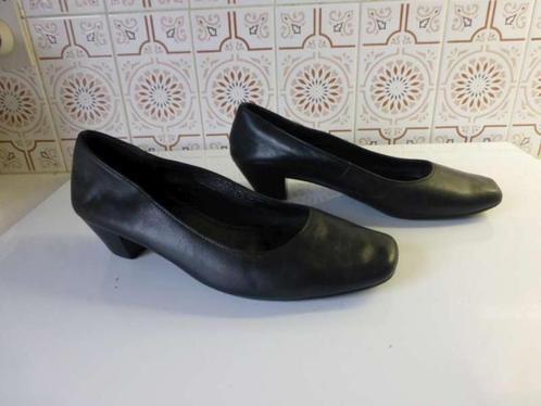 Damespumps zwart Maat 38 1/2 H of 5 1/2 H - bredere voet, Kleding | Dames, Schoenen, Gedragen, Pumps, Zwart, Ophalen of Verzenden