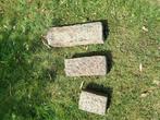 3 granieten zuilen met gat voor waterpartij, Tuin en Terras, Ophalen