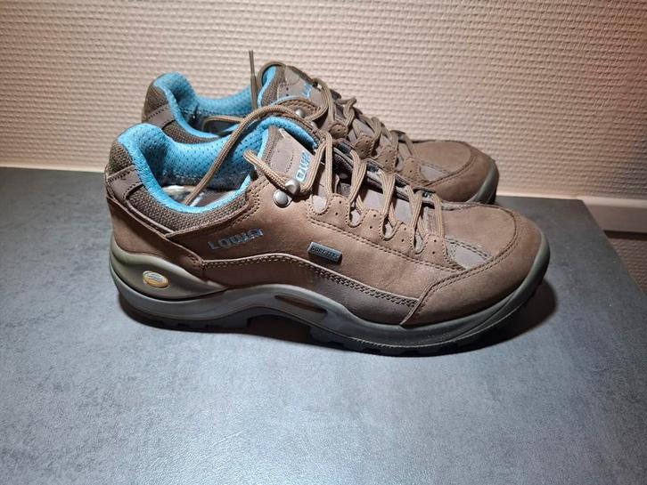 Chaussures de marche Lowa taille 40, Sports & Fitness, Alpinisme & Randonnée, Neuf, Chaussures, Enlèvement