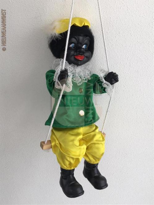 Authentieke vintage etalage zwarte Piet pop schommel - 45cm, Divers, Saint-Nicolas, Comme neuf, Envoi