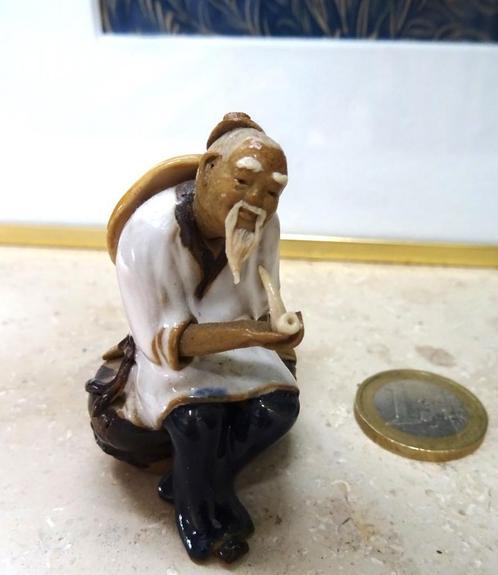Gemerkt miniatuur verzamelbeeldje, Mudman. China, Verzamelen, Beelden en Beeldjes, Zo goed als nieuw, Mens, Ophalen of Verzenden