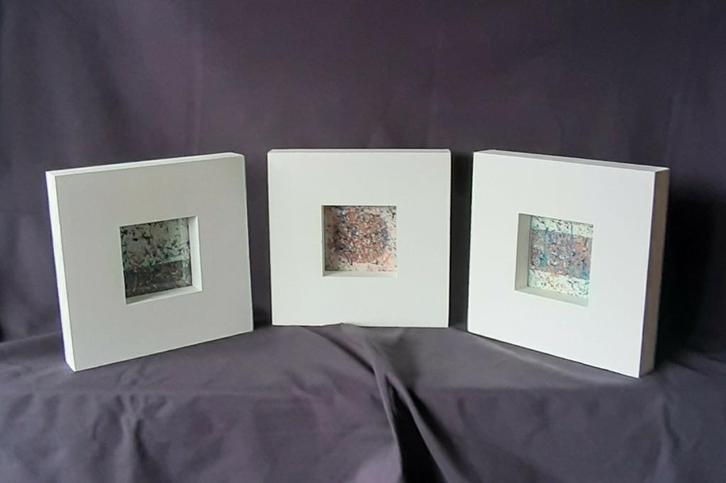 3 schilderijen van 24 / 24 / 4 cm., Antiek en Kunst, Kunst | Schilderijen | Abstract, Ophalen