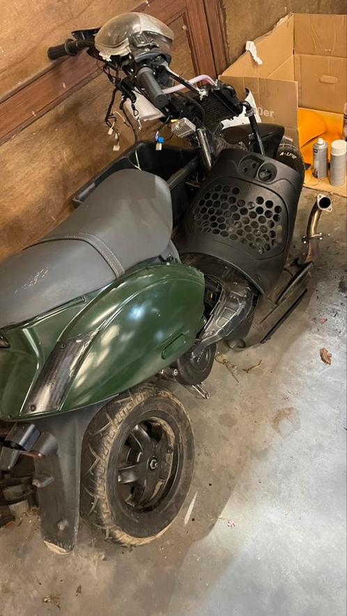 Piaggio zip 150 project, Fietsen en Brommers, Scooters | Piaggio, Zo goed als nieuw, Zip, Ophalen