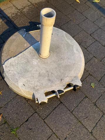 gratis parasolvoet beschikbaar voor biedingen