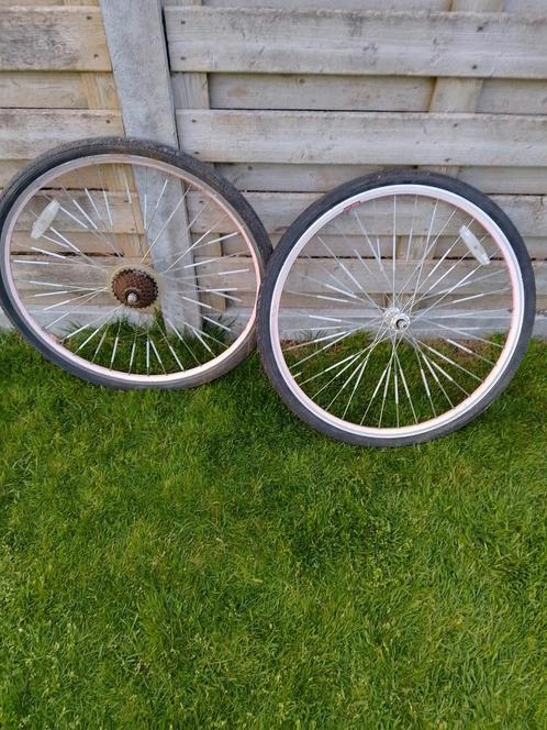 Eén elektrisch achterwiel 2 gewone wielen en 2 mountainbike, Fietsen en Brommers, Fietsonderdelen, Gebruikt, Mountainbike, Wiel