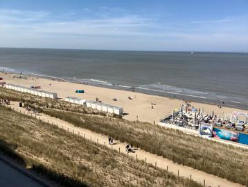 Frontaal zeezicht Westende ,2 slaapkamers. beschikbaar voor biedingen