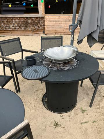 Bbq ronde zittafel, Tuin en Terras, Ophalen of Verzenden, Zo goed als nieuw