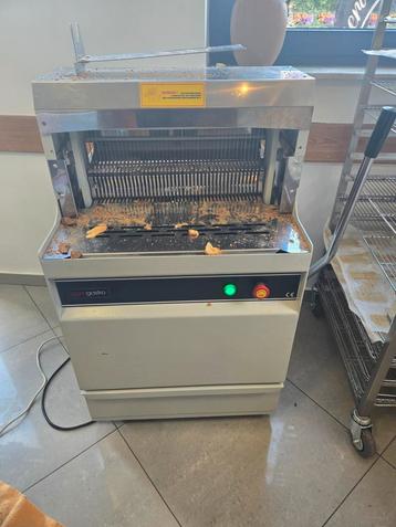 Machine à couper le pain, Enlèvement