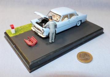 Altaya Ixo 1/43 : Diorama Simca Trianon met pech onderweg beschikbaar voor biedingen