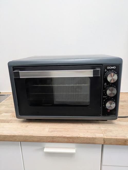 DOMO Oven - 38 L - 1300 W - DO518GO, Elektronische apparatuur, Ovens, Gebruikt, Vrijstaand, Oven met grill, Minder dan 45 cm, 45 tot 60 cm