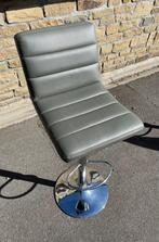 4 Tabourets gris, Osier, 4 tabourets, Utilisé, 60 à 90 cm