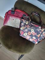 2 magnifiques sacs à main – Guess & Santoro- Valeur 150€, Ophalen