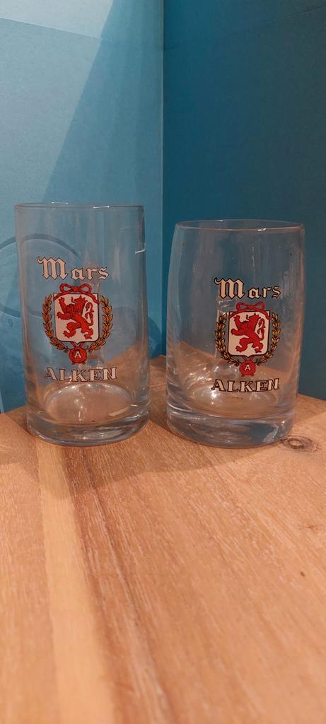2  oude verschillende  MARS  Alken, Verzamelen, Biermerken, Zo goed als nieuw, Pul(len), Overige merken, Ophalen of Verzenden