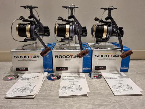 3 Daiwa Whisker Tournament 5000t Mint Conditie set, Watersport en Boten, Hengelsport | Karpervissen, Zo goed als nieuw, Ophalen of Verzenden