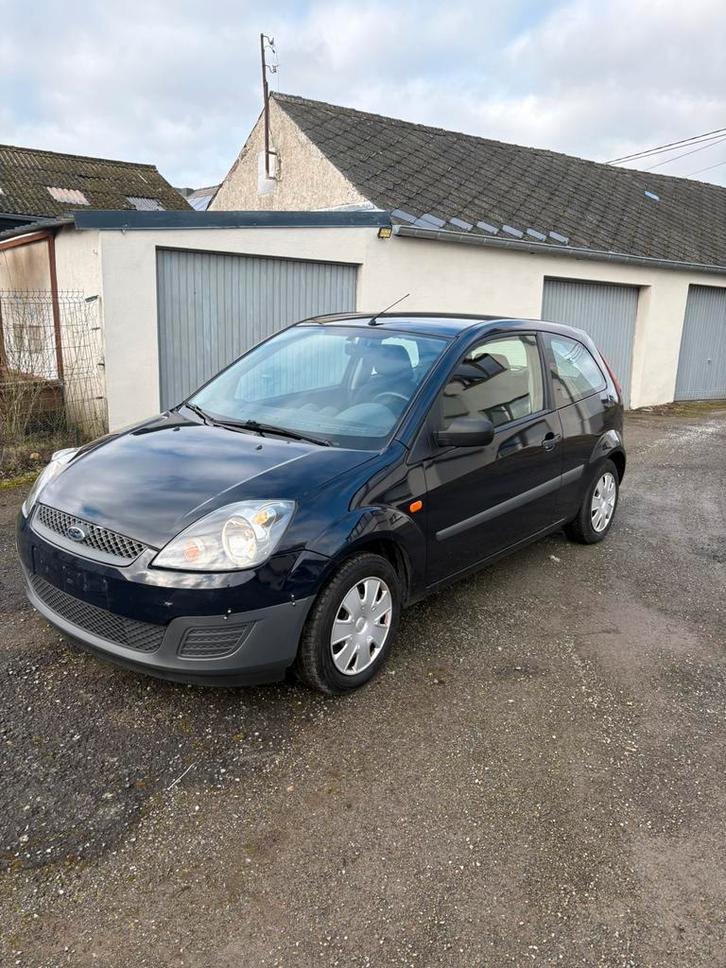 Ford Fiesta Feuille rose C.T. OK, Autos, Ford, Particulier, Fiësta, Essence, Euro 4, 5 portes, Boîte manuelle, Bleu, Enlèvement