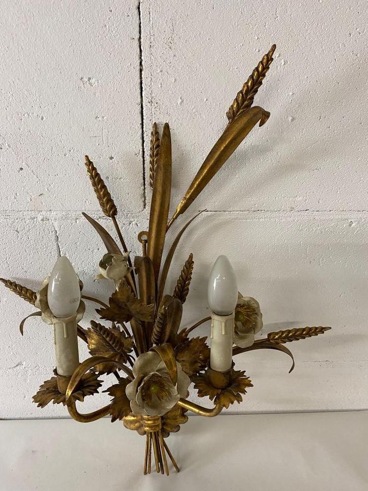 Vintage 'gouden' wheat wall lamp met bloemen : Franse stijl, Antiek en Kunst, Antiek | Verlichting, Ophalen of Verzenden