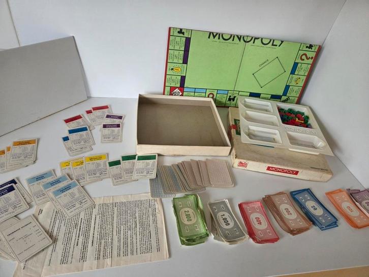 Vintage monopoly, Hobby en Vrije tijd, Gezelschapsspellen | Bordspellen, Zo goed als nieuw, Ophalen of Verzenden