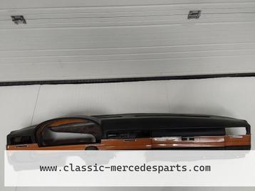 Dashboard Mercedes W116 Zwart beschikbaar voor biedingen