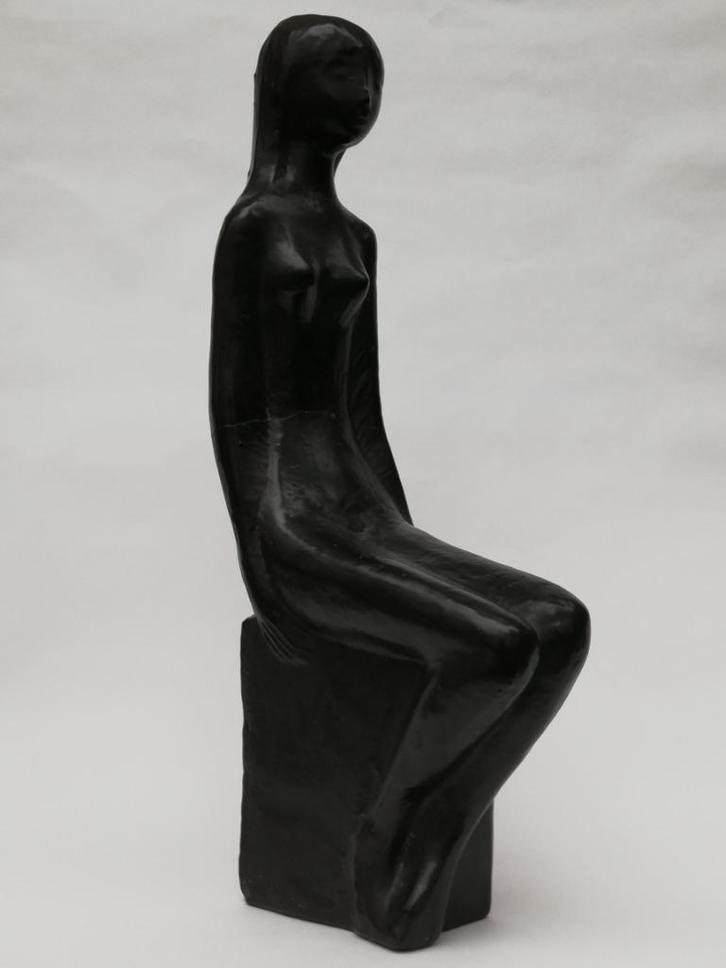 Mooi groot beeld in keramiek - zittende dame - Amphora - 60s, Antiek en Kunst, Curiosa en Brocante, Ophalen