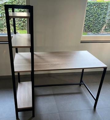 Bureau meubel beschikbaar voor biedingen