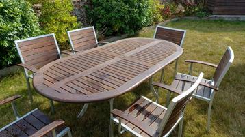 Tuintafel en 6 stoelen  beschikbaar voor biedingen