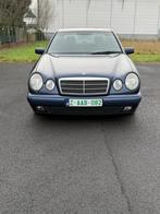 Te koop Mercedes e 220d jaar 1997 km243;000 auto zeer goede, Auto's, 4 deurs, Zwart, Blauw, Particulier