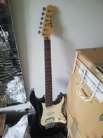 Yamaha eg012, Muziek en Instrumenten, Ophalen of Verzenden, Gebruikt