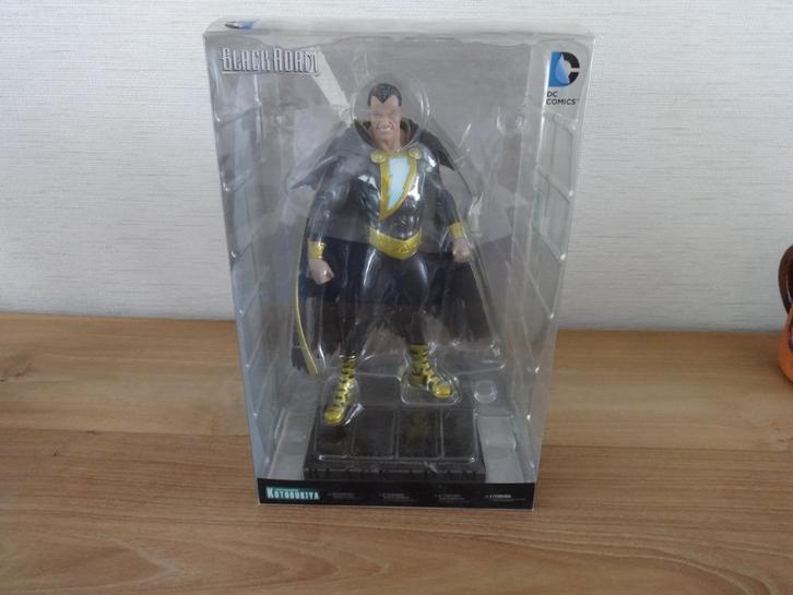 Kotobukiya ARTFX DC Comics 52 Black Adam 1/10 Scale Statue, Verzamelen, Film en Tv, Nieuw, Actiefiguur of Pop, Ophalen of Verzenden