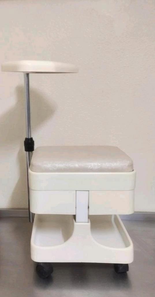 💅 Zie zeldzame decoratie zitkruk op wielen crème, Huis en Inrichting, Woonaccessoires | Overige, Gebruikt, Ophalen