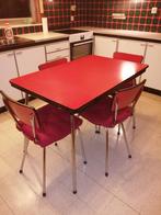 Vintage rode tafel met 4 stoelen, Antiek en Kunst, Antiek | Meubels | Tafels, Ophalen of Verzenden