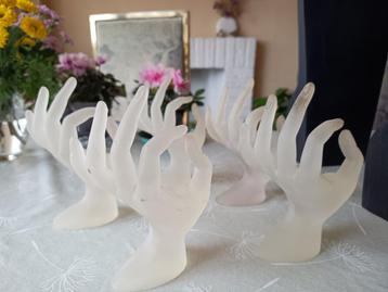 5 Vintage handsculpturen  beschikbaar voor biedingen