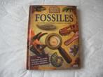Livre " Le monde des fossiles" pour enfant de 7 ans., Ophalen, Zo goed als nieuw, Editions Milan, Natuurwetenschap