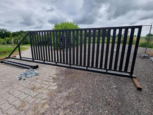 Moderne schuifpoort met verticale spijlen evt. elektrische, Tuin en Terras, Tuinpoorten, Nieuw, Schuifpoort, Staal, 100 tot 150 cm